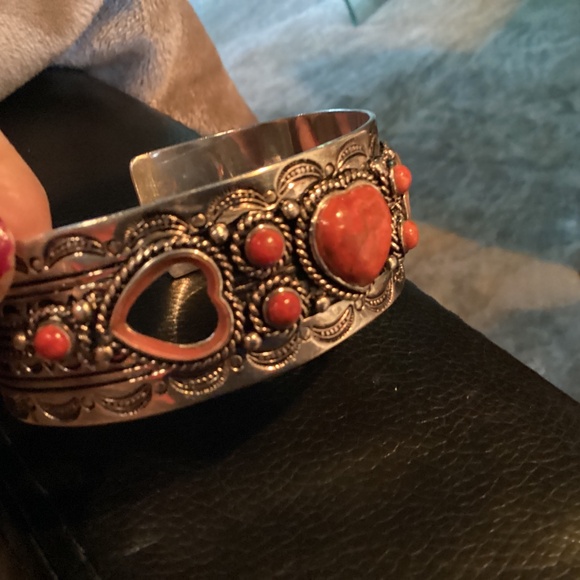 SPONGE.  coral  HEART. Sterling silver cuff signed BBJ. THAILAND. - Picture 14 of 15